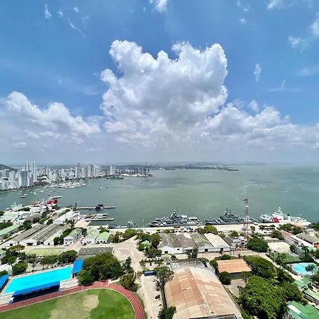 Entero, Moderno, Lujoso Y Espacioso * Cartagena