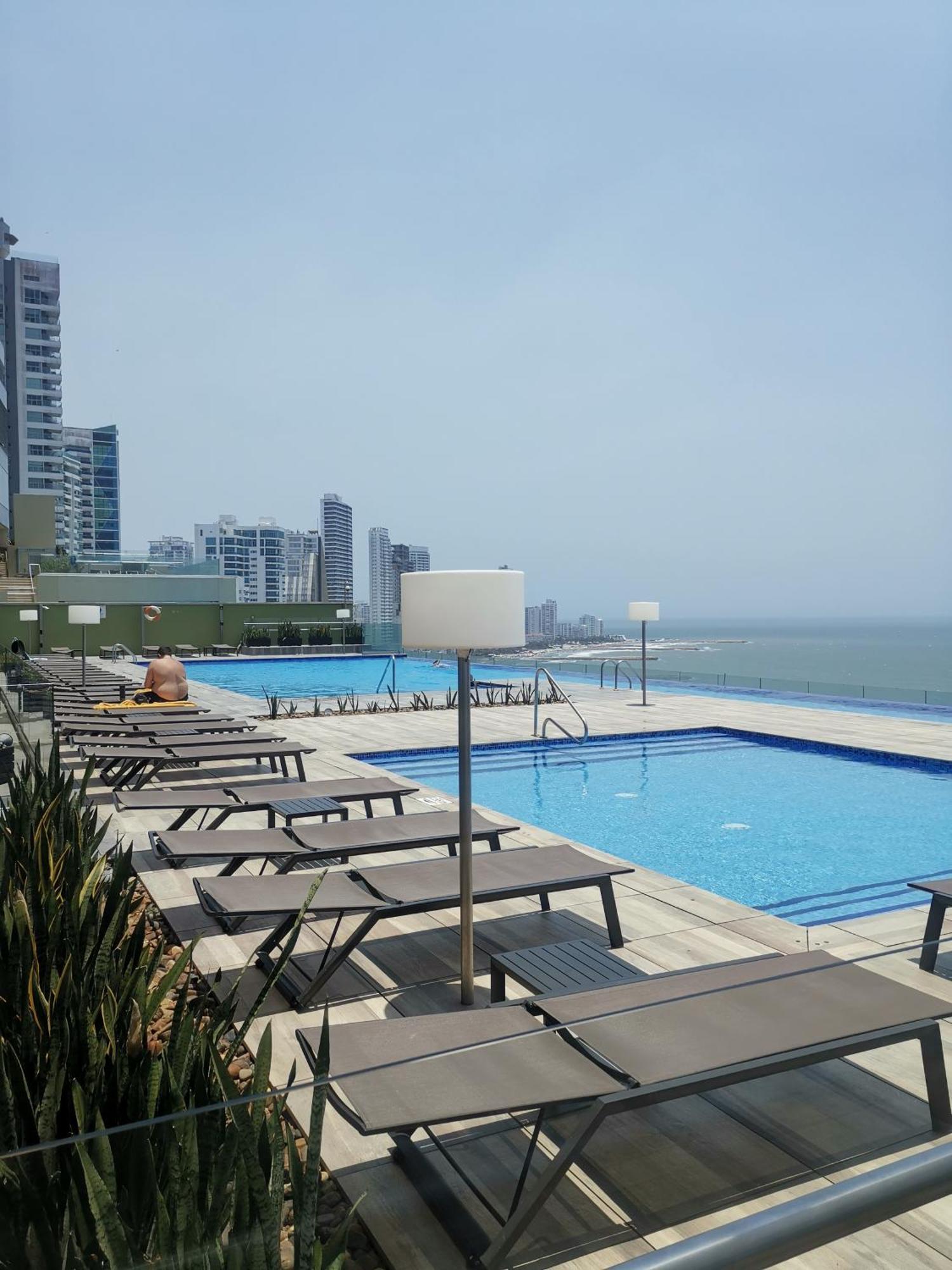 Entero, Moderno, Lujoso Y Espacioso Apartamento Cartagena